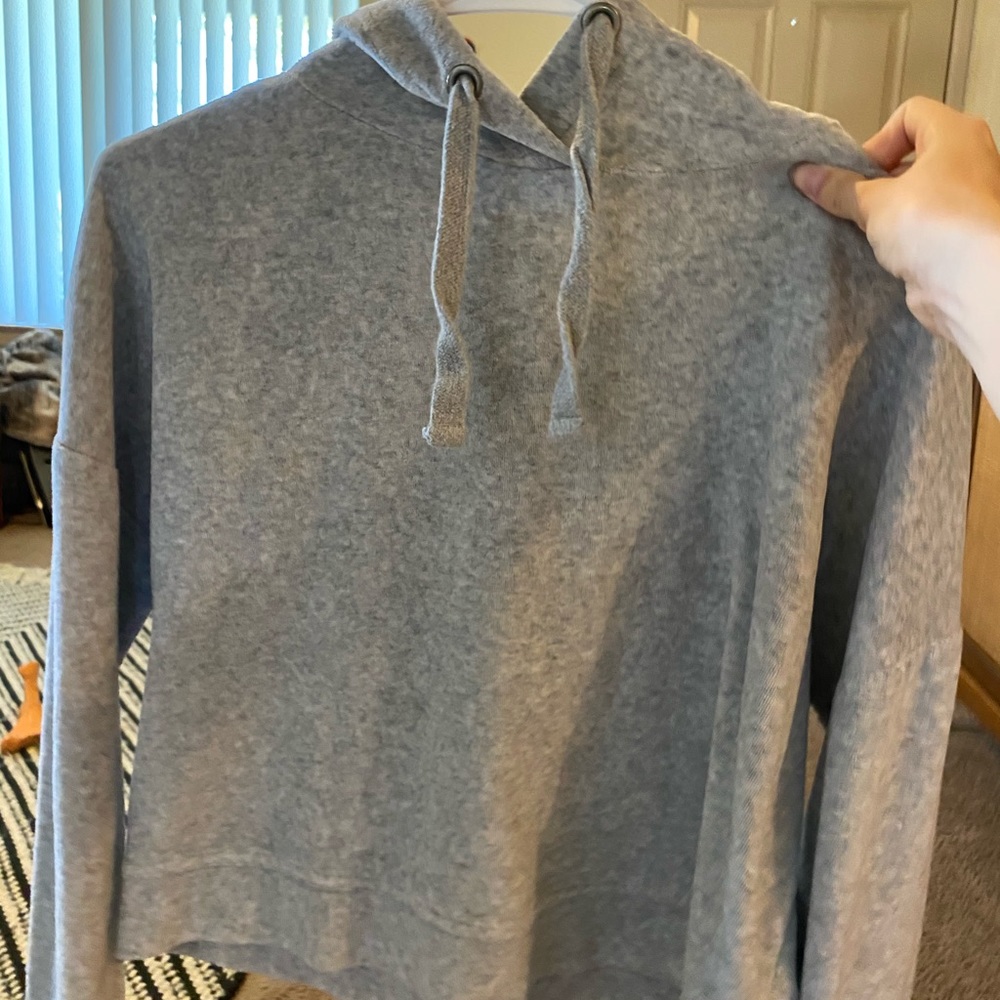 Grey cropped hoodie
